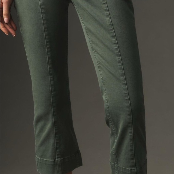 Pilcro 70s Slim Crop Pants with a little flair.  Size 31 - Picture 3 of 6